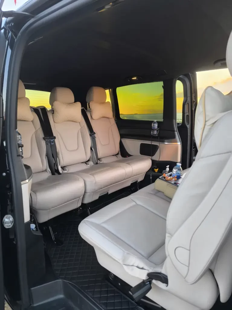 st-tropez-salon Nice airport Saint-Tropez transfer and Nice airport Marseille transfer: salon of premium van. Cab VIP Airport Transfer Services